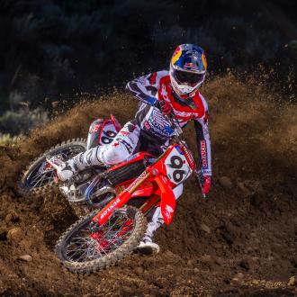 26-hunter-lawrence_action-10.jpg