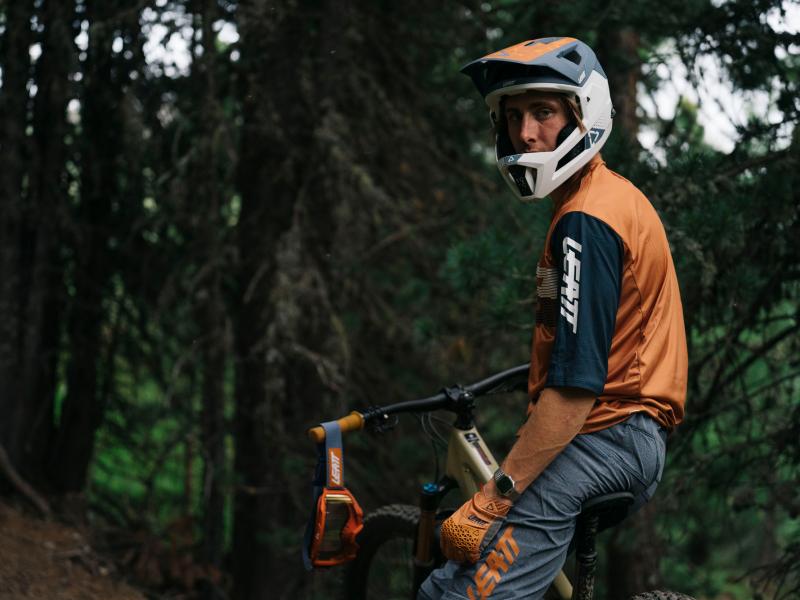 casco-4.0-mtb enduro-leatt.jpg